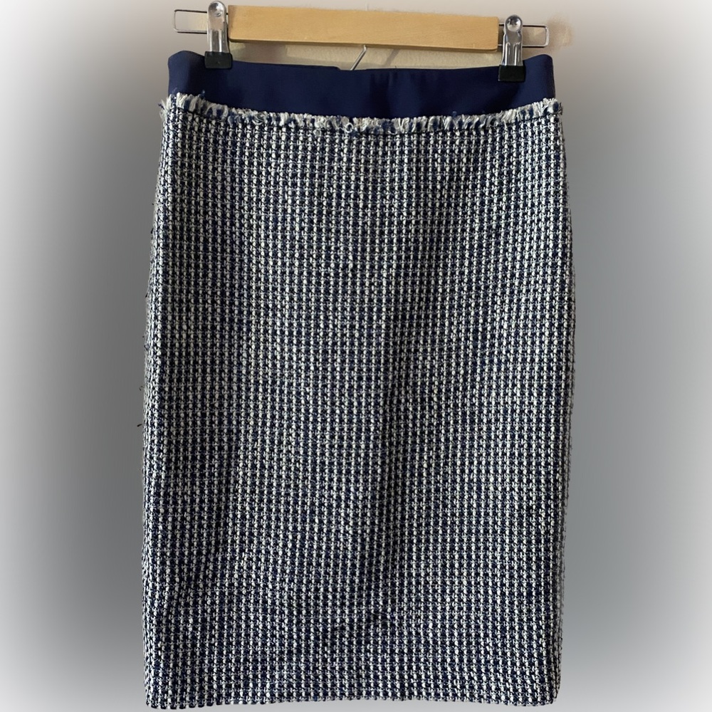 Armani Collezioni Womens US Size 4. 27" Waist Navy TweedPencil Skirt Fringe
